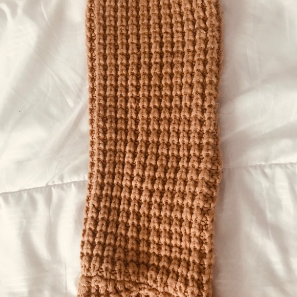 Forever 21 Sweater - Picture 3 of 6